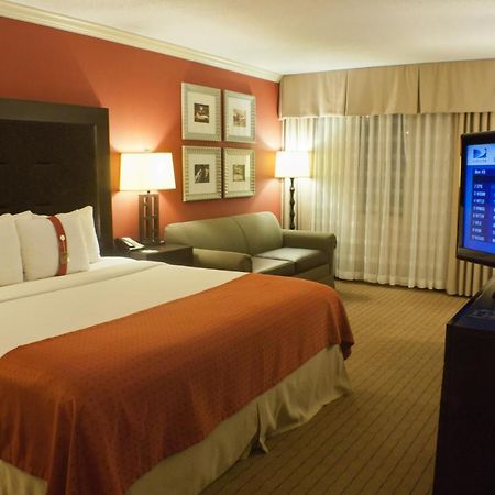 Holiday Inn Itasca - Woodfield Area Exterior photo
