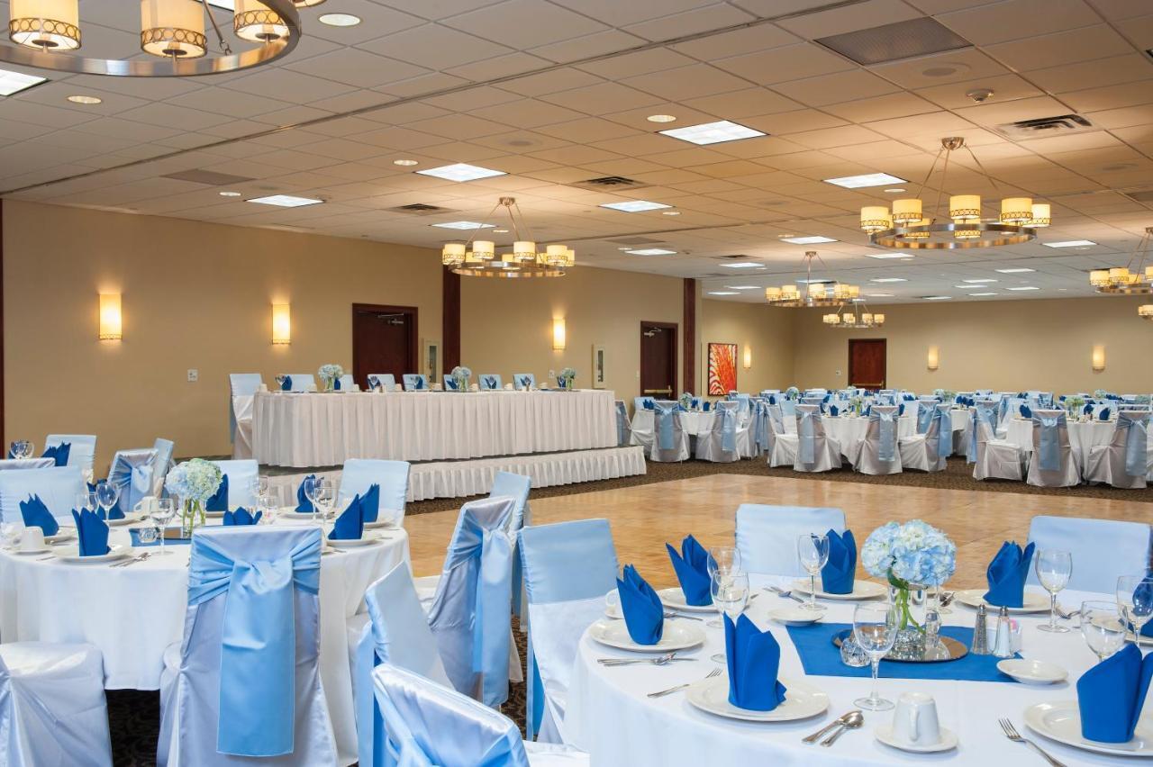 Holiday Inn Itasca - Woodfield Area Exterior photo